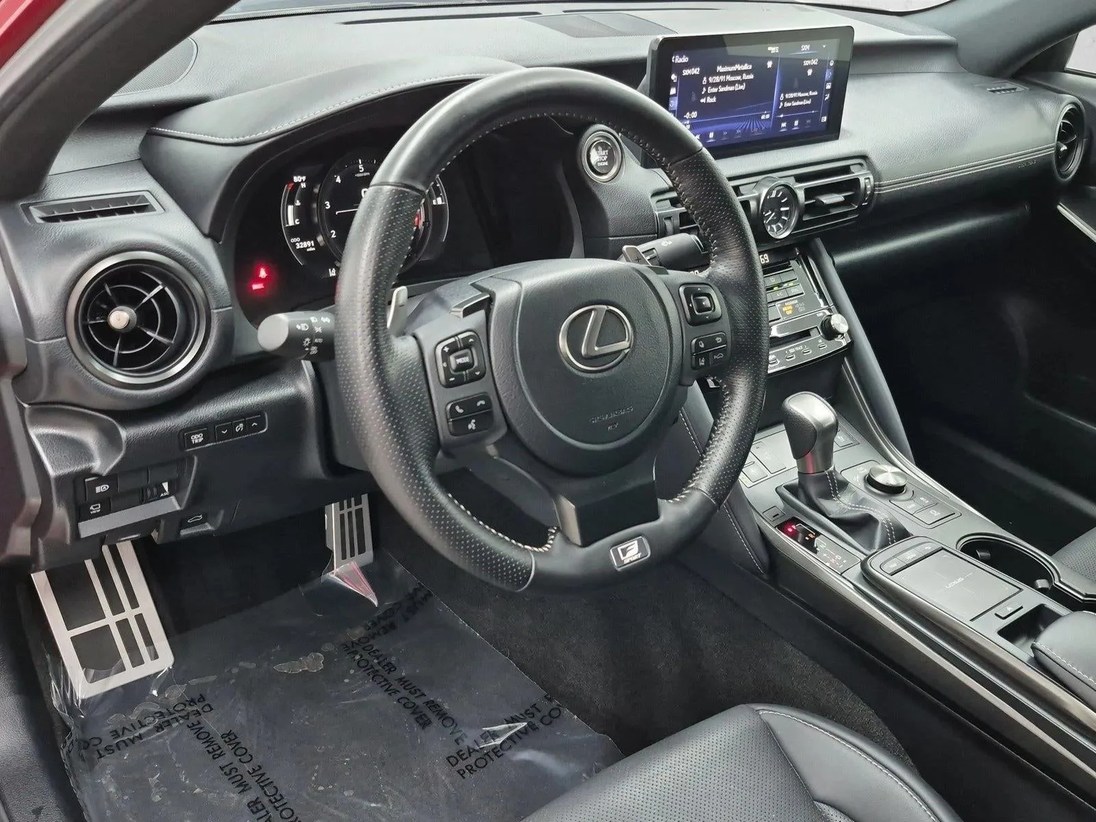 2023 Lexus IS 350 F SPORT photo 10