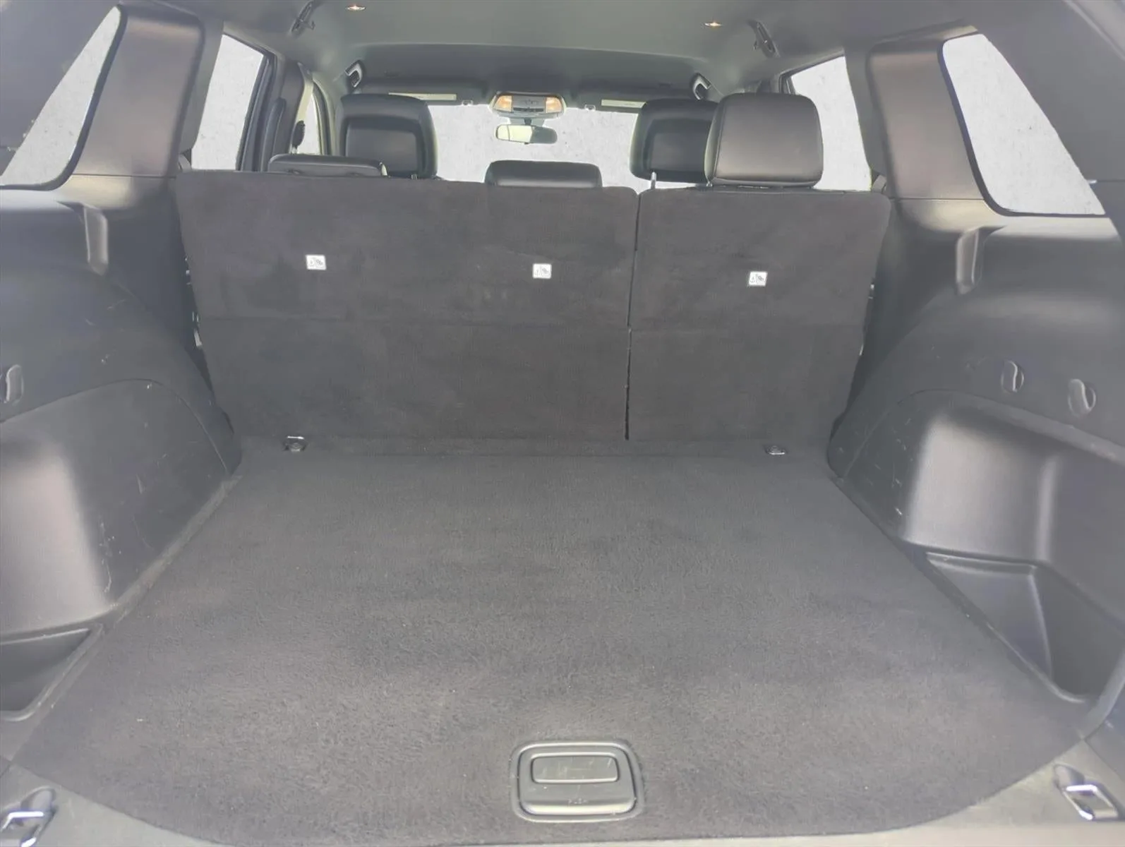 2021 Jeep Grand Cherokee Laredo X 4x4 photo 3
