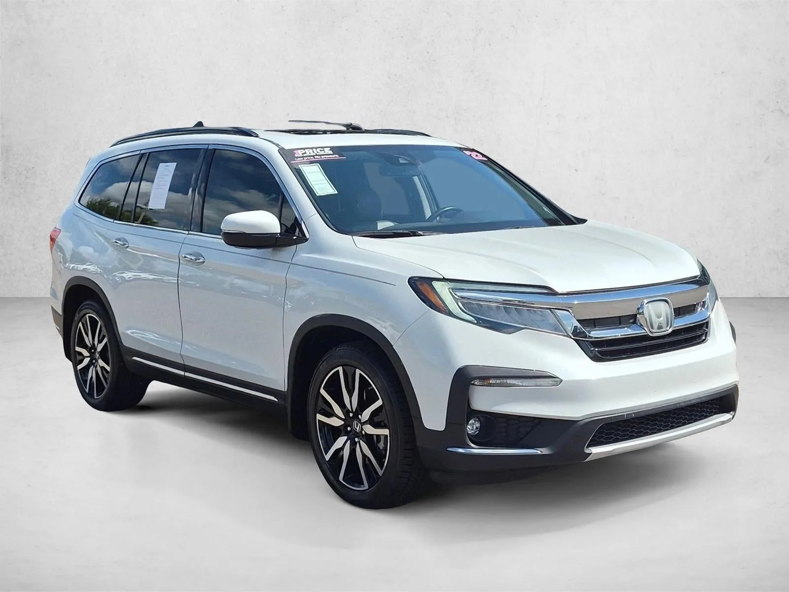 2022 Honda Pilot Touring 7-Passenger 2WD photo 3
