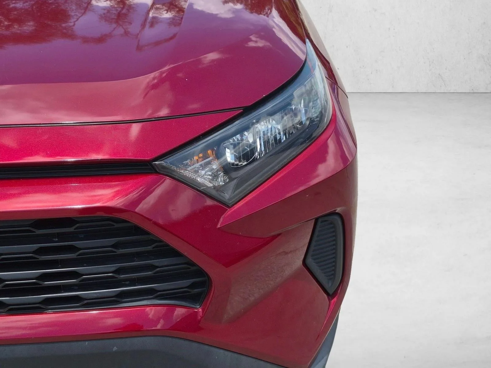 2021 Toyota RAV4 LE photo 9