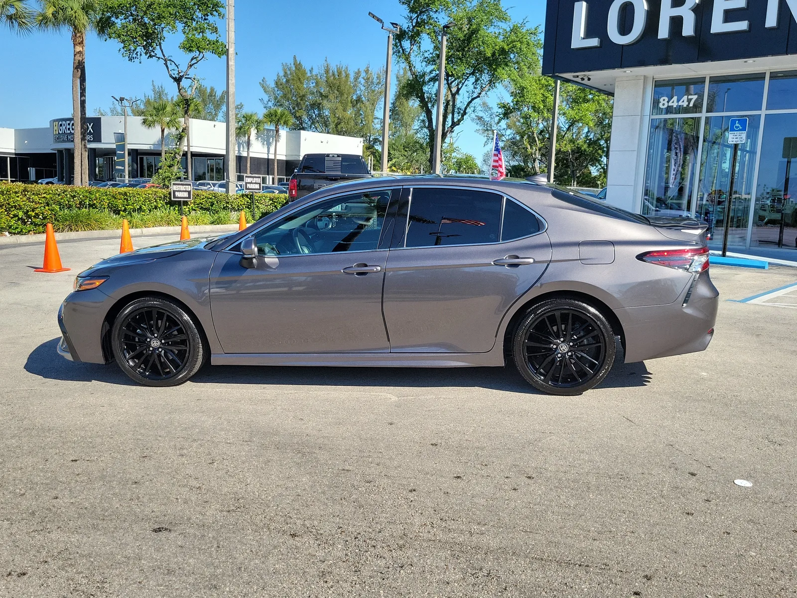 2023 Toyota Camry XSE photo 8