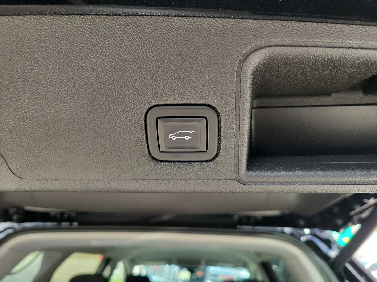 2023 GMC Terrain SLE photo 17