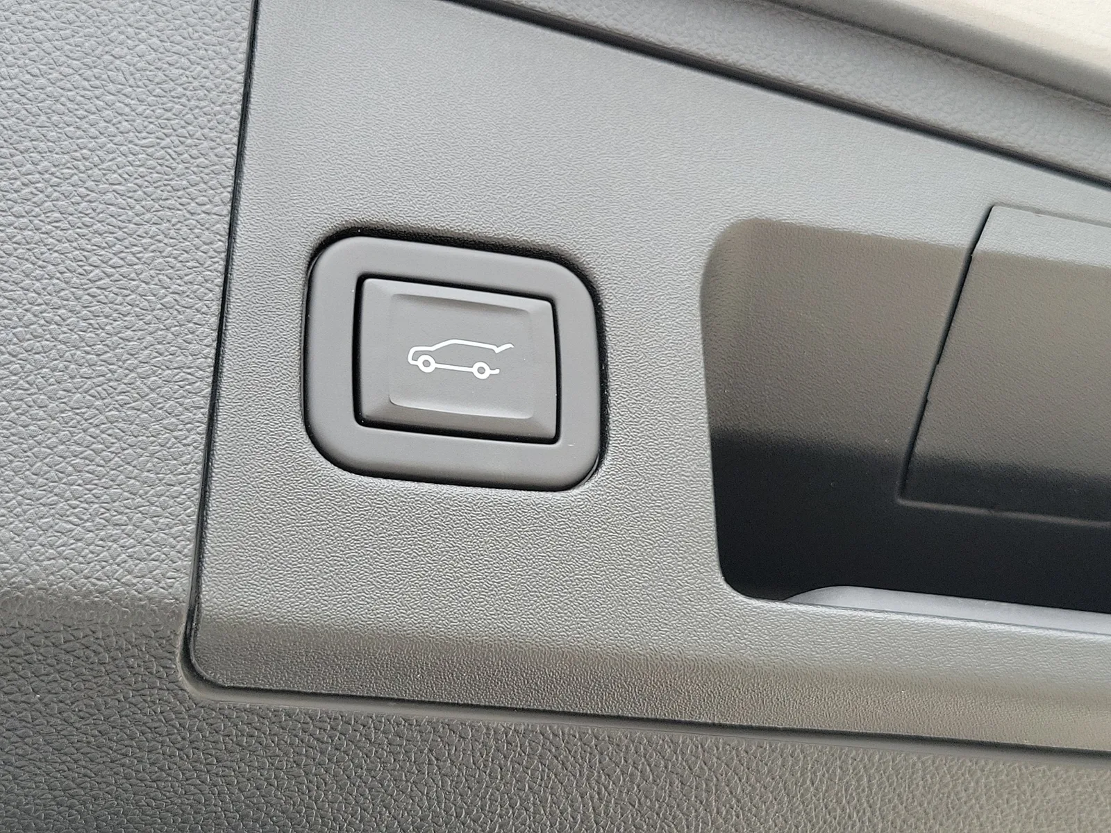 2024 Cadillac XT4 Luxury photo 19