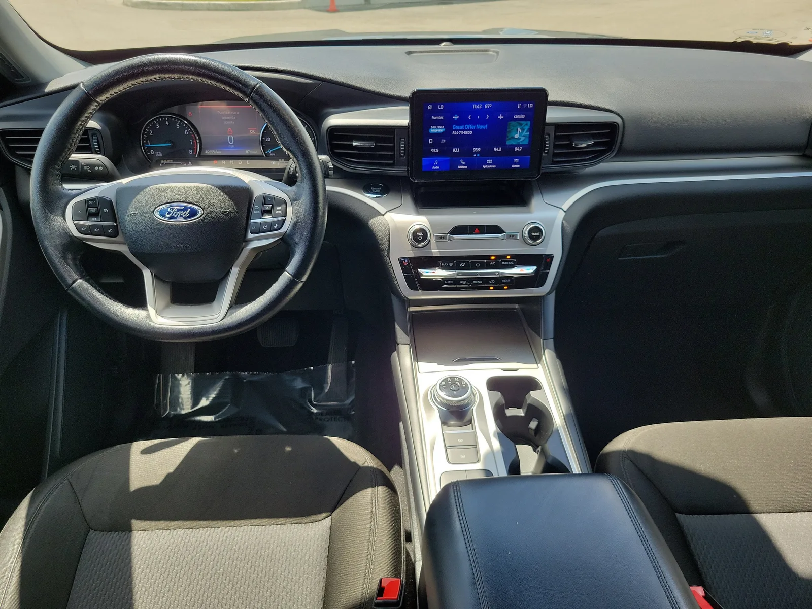 2022 Ford Explorer XLT photo 17