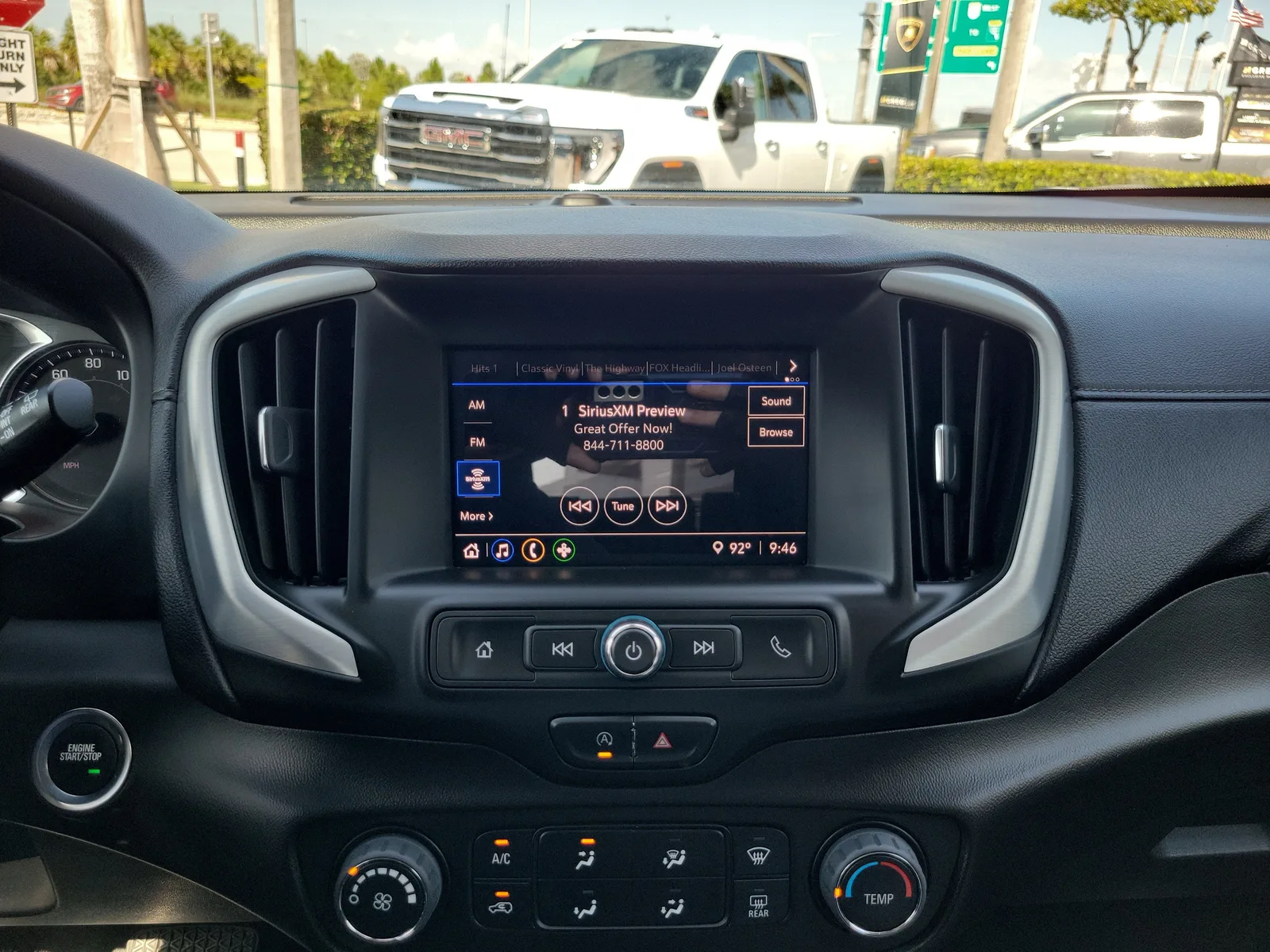 2023 GMC Terrain SLE photo 24