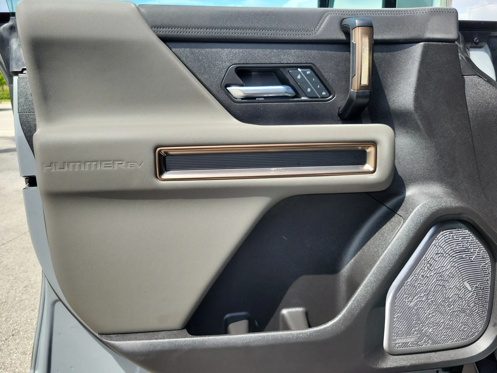 2025 GMC HUMMER EV Pickup 2X photo 18