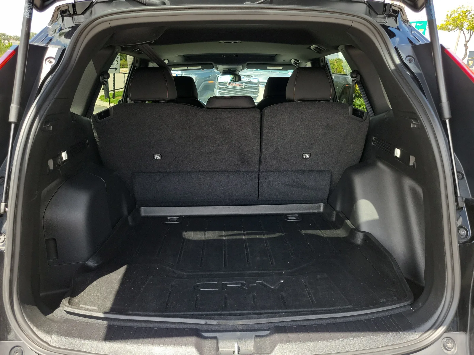 2025 Honda CR-V Hybrid Sport photo 17