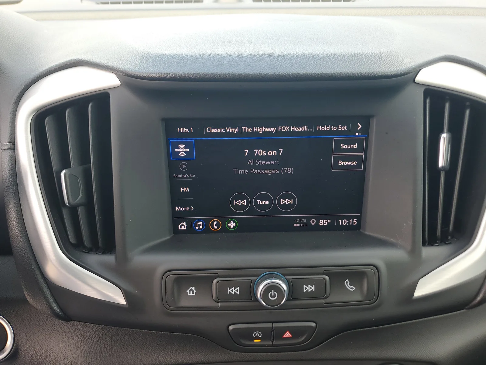 2024 GMC Terrain SLE photo 22