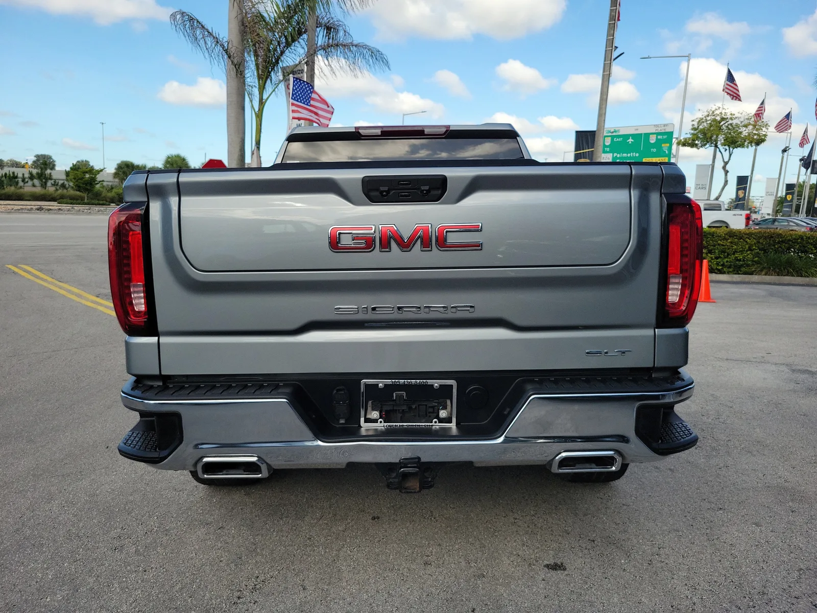 2024 GMC Sierra 1500 SLT photo 6