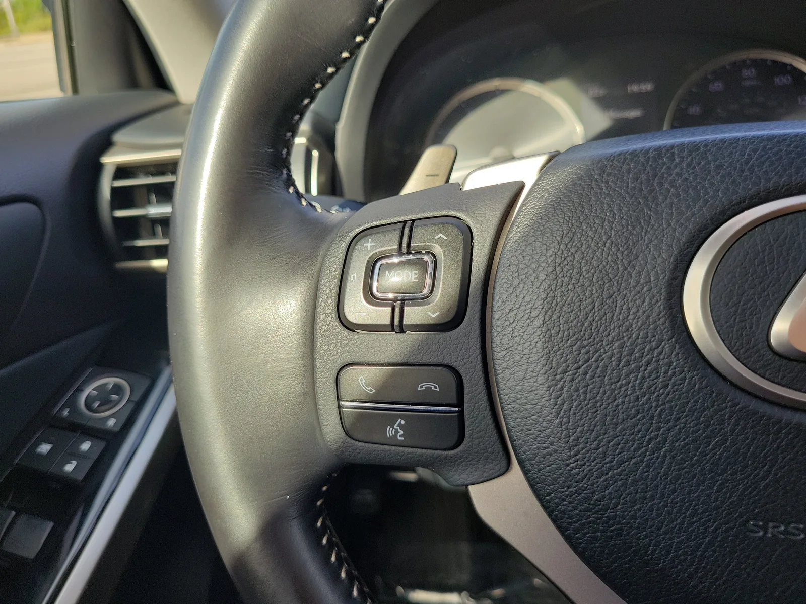 2020 Lexus IS IS 300 photo 20