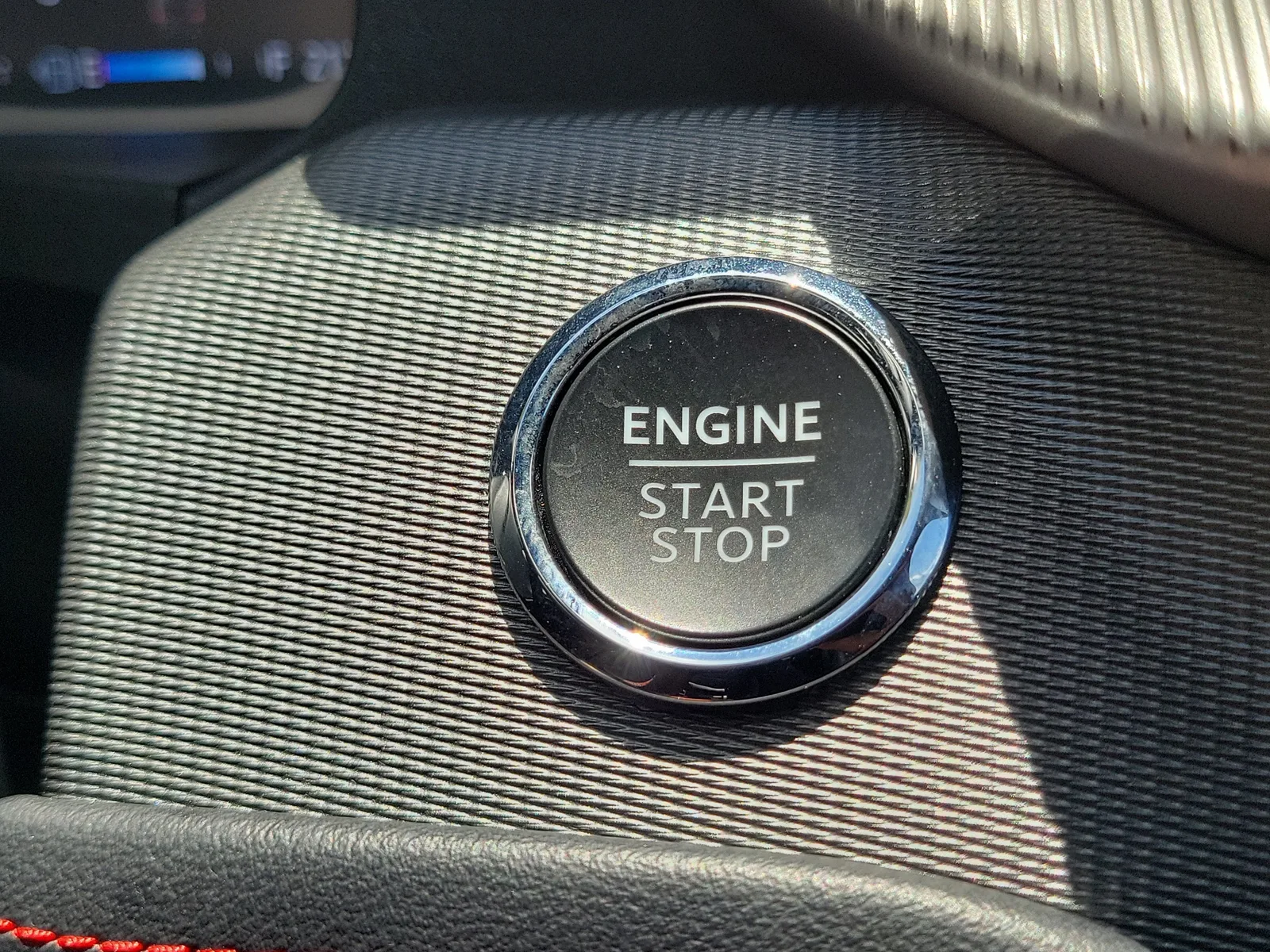 2025 Ford Explorer ST photo 20