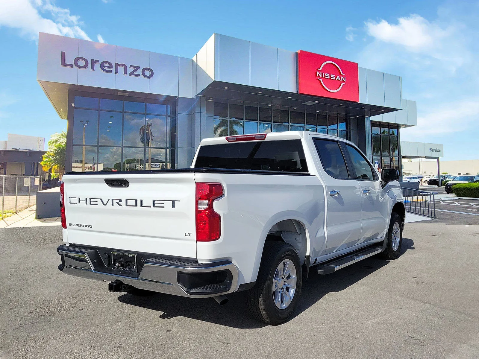 2025 Chevrolet Silverado 1500 LT photo 5