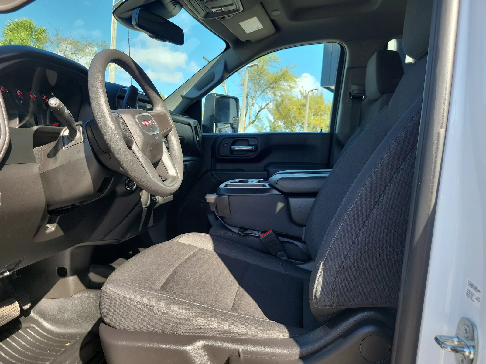 2024 GMC Sierra 2500 HD Pro photo 11