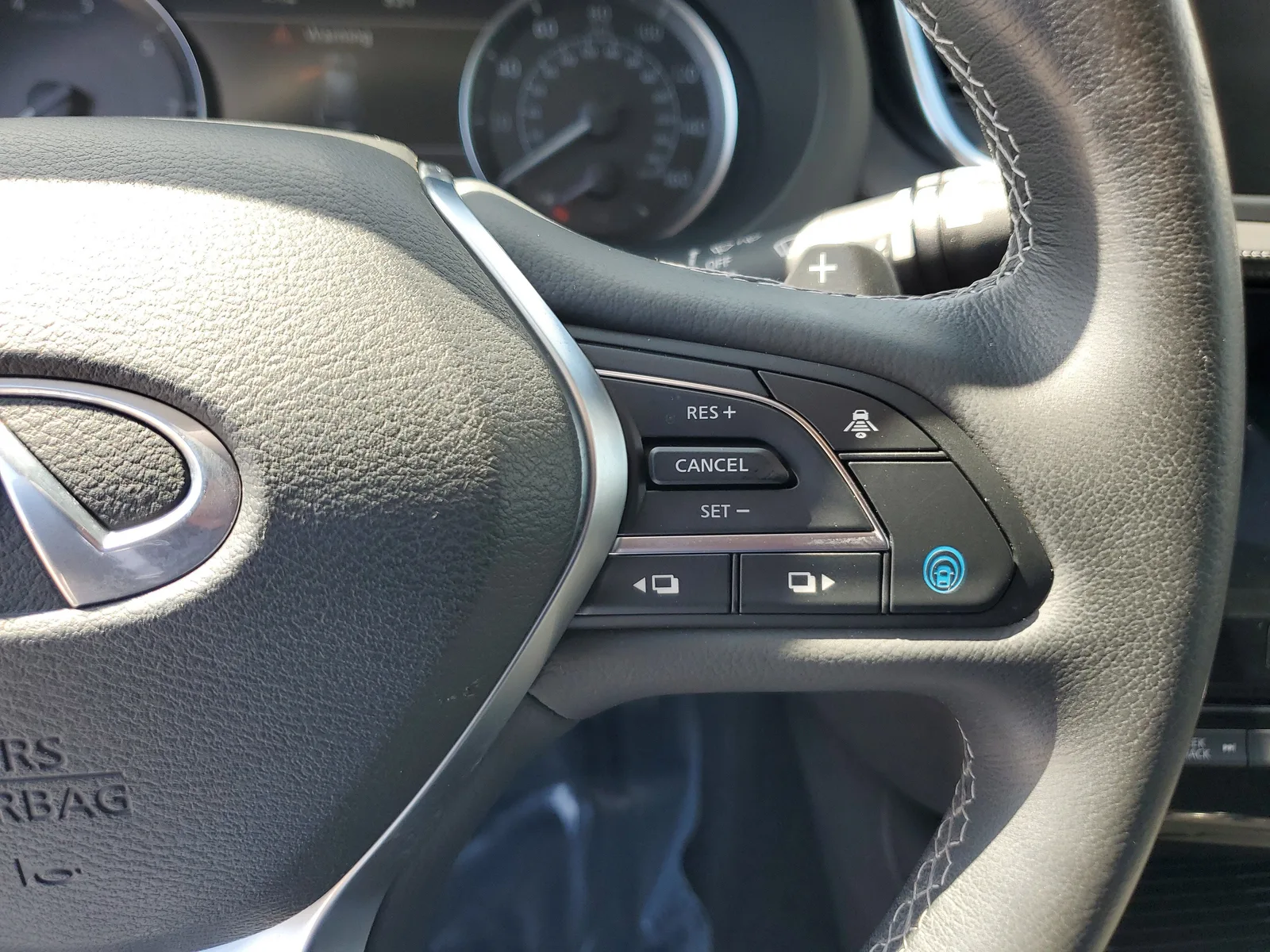 2022 INFINITI QX50 ESSENTIAL photo 23