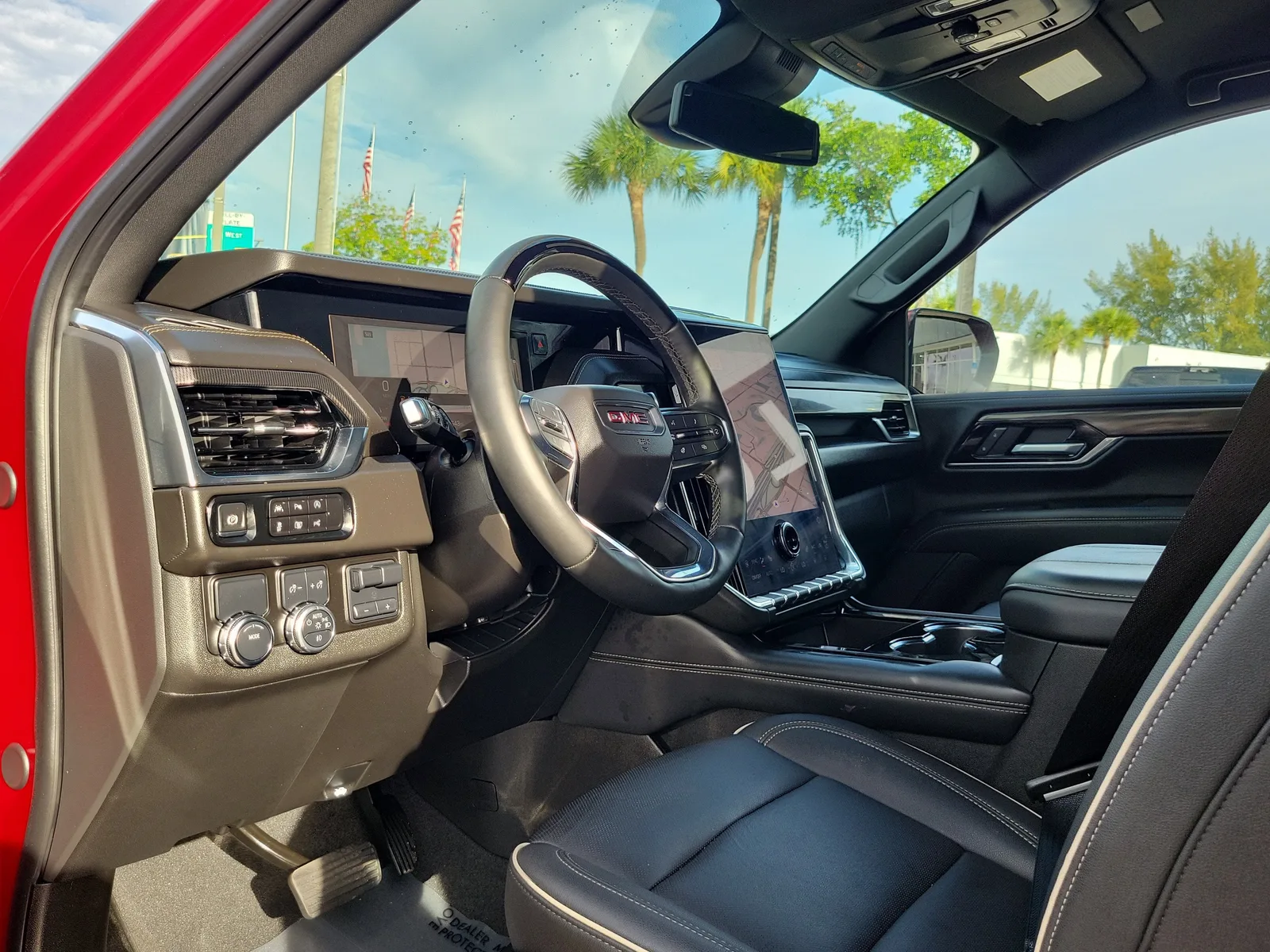 2025 GMC Yukon Elevation photo 16