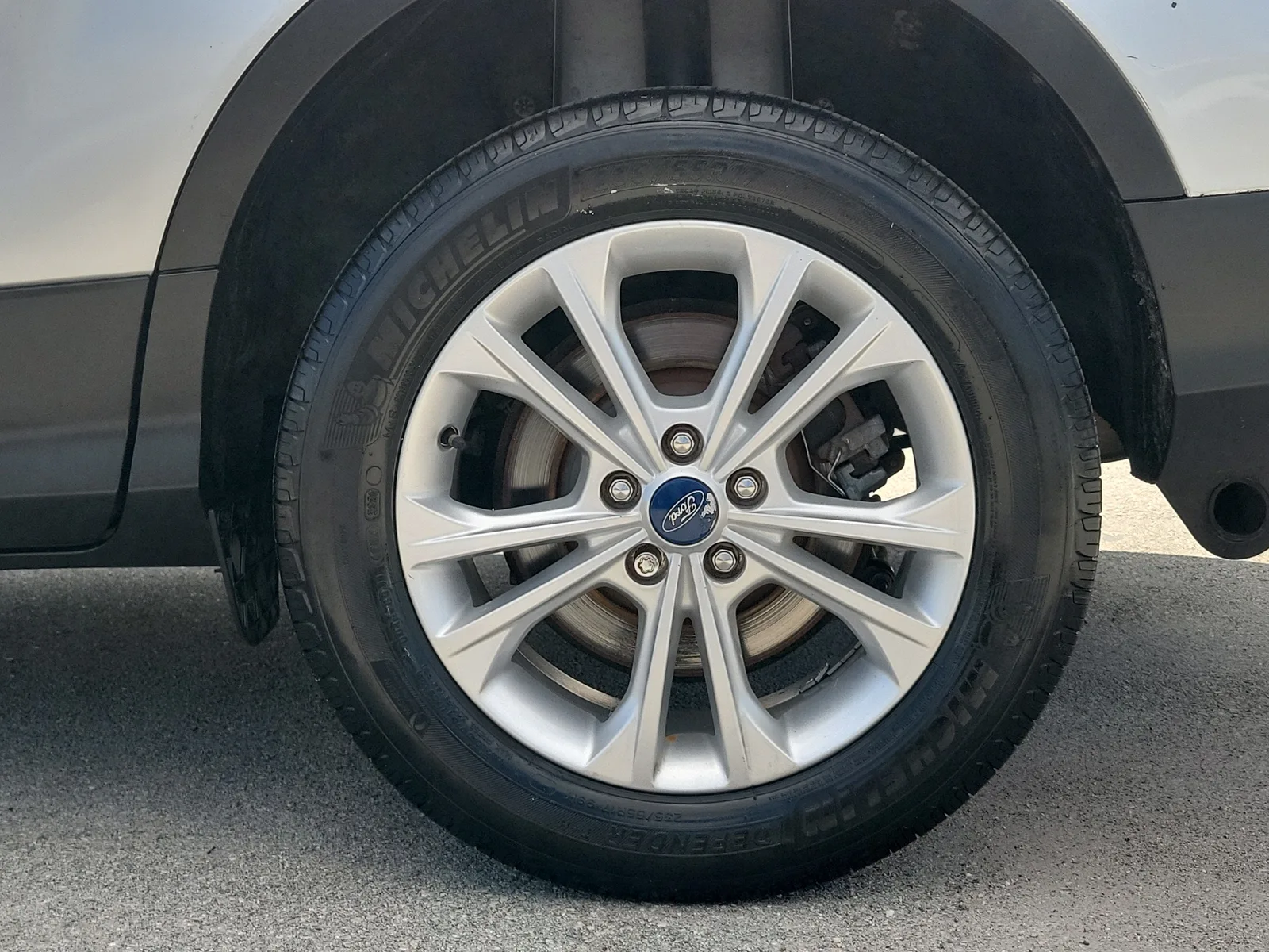 2019 Ford Escape SE photo 9
