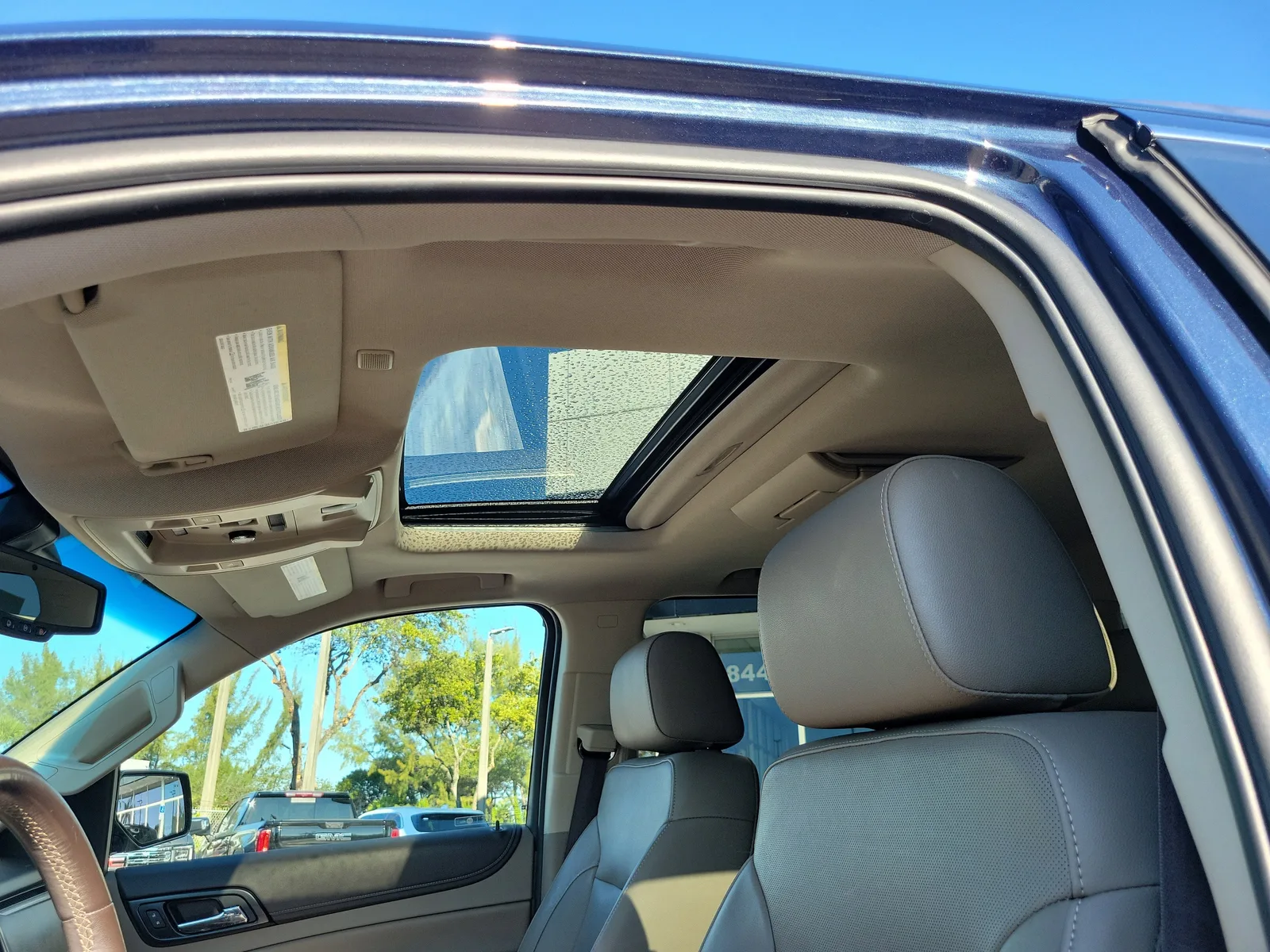 2019 GMC Yukon SLT photo 13