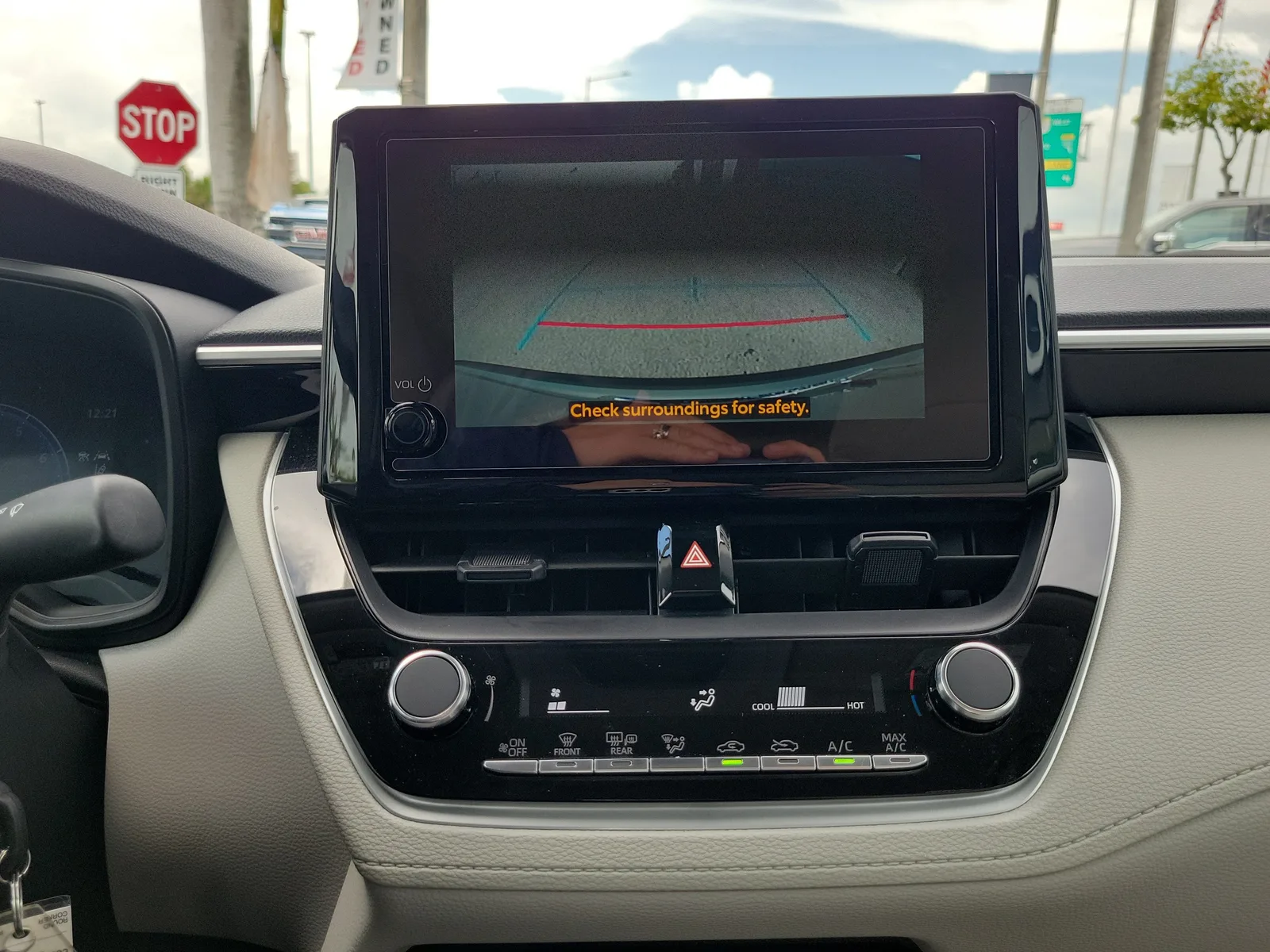 2026 Toyota Corolla Cross L photo 9