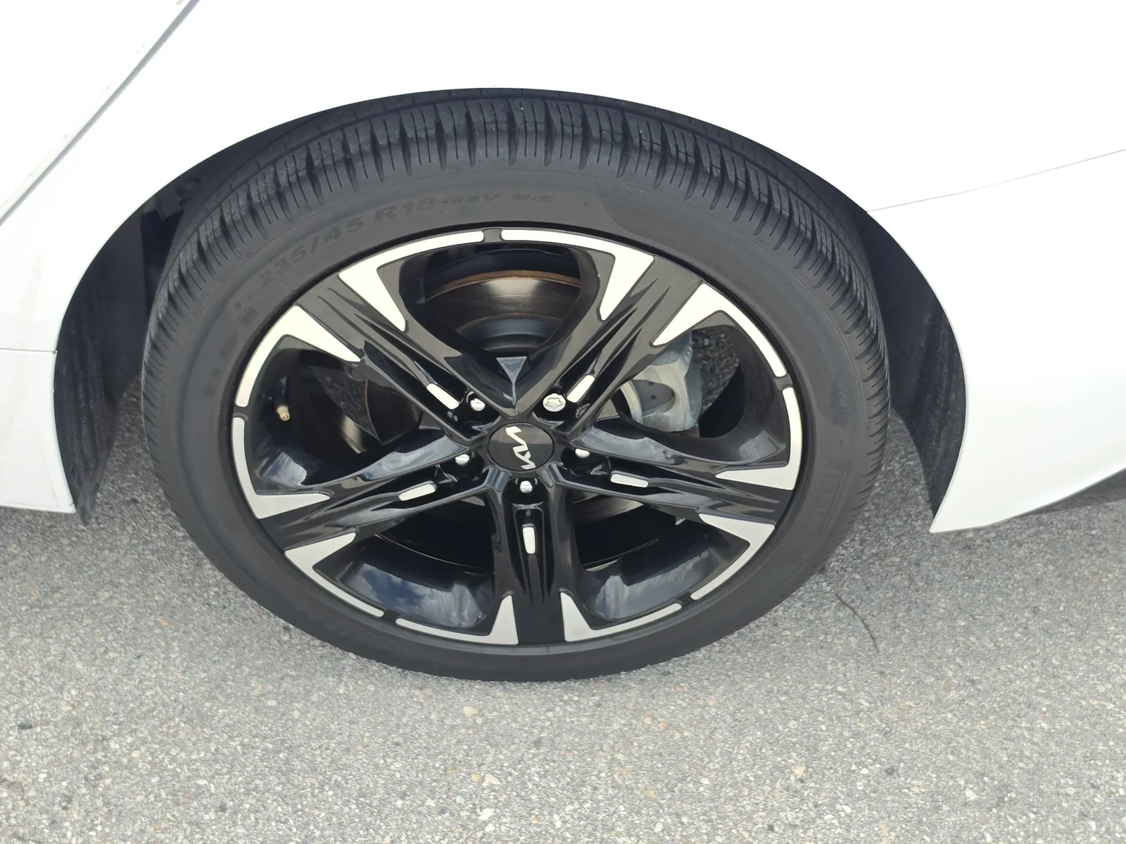 2024 Kia K5 GT-Line photo 10