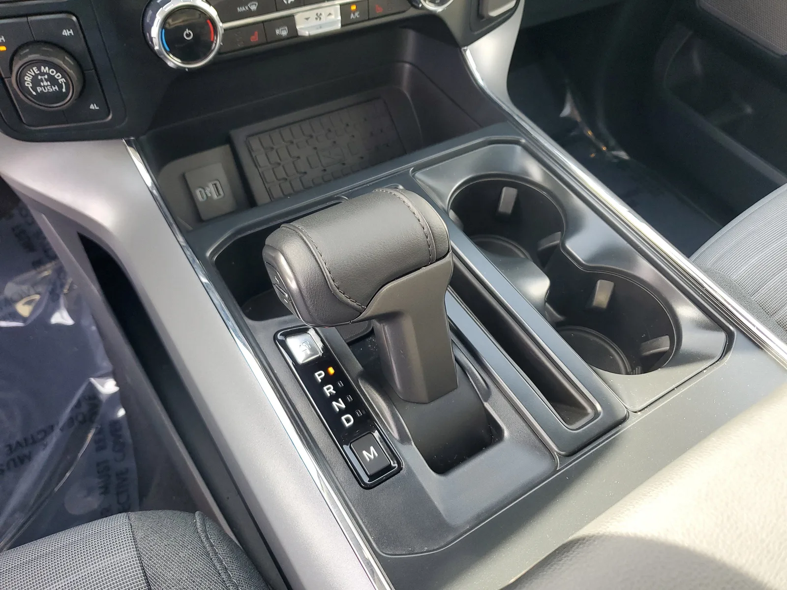2024 Ford F-150 XLT 4WD photo 26