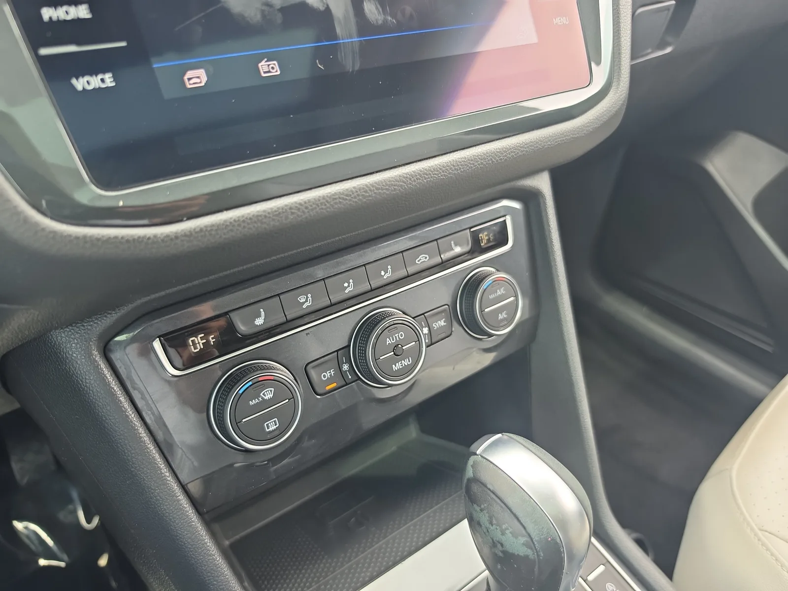 2020 Volkswagen Tiguan SE photo 20