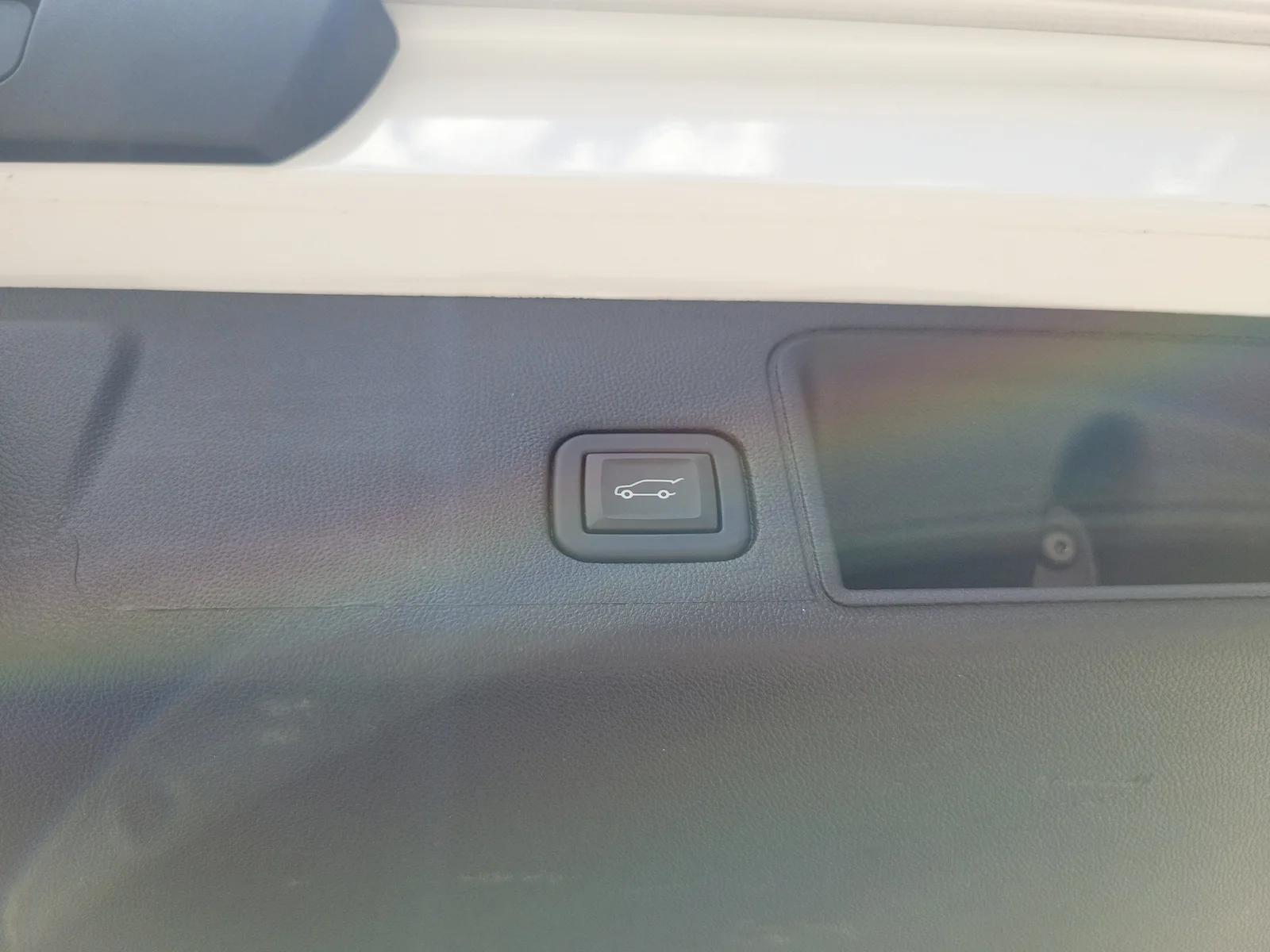 2023 GMC Terrain SLE photo 17