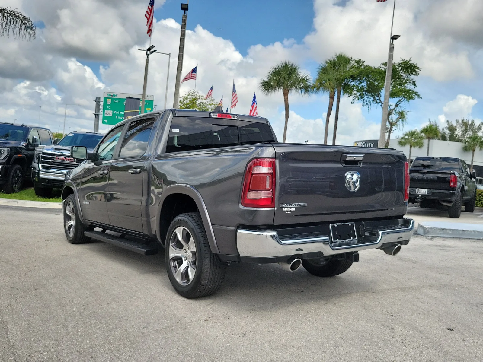 2022 RAM 1500 Laramie photo 7