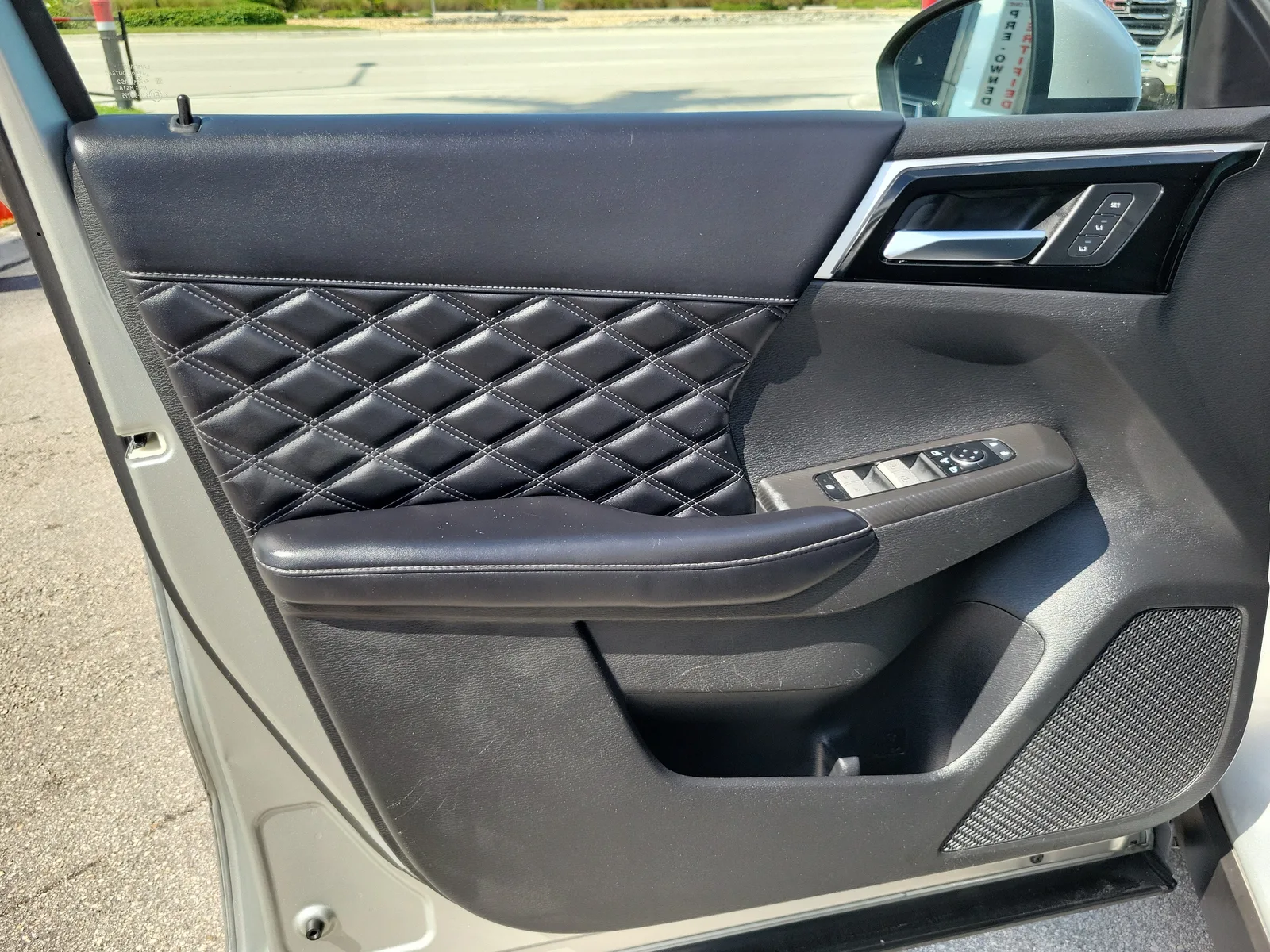2022 Mitsubishi Outlander SEL photo 22