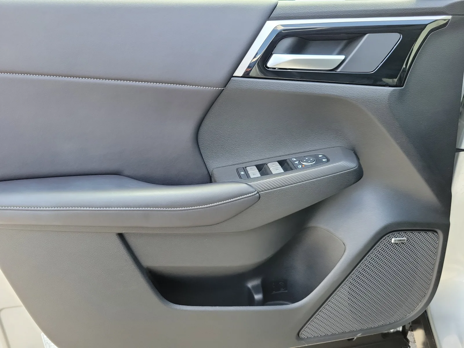 2025 Mitsubishi Outlander SE photo 22