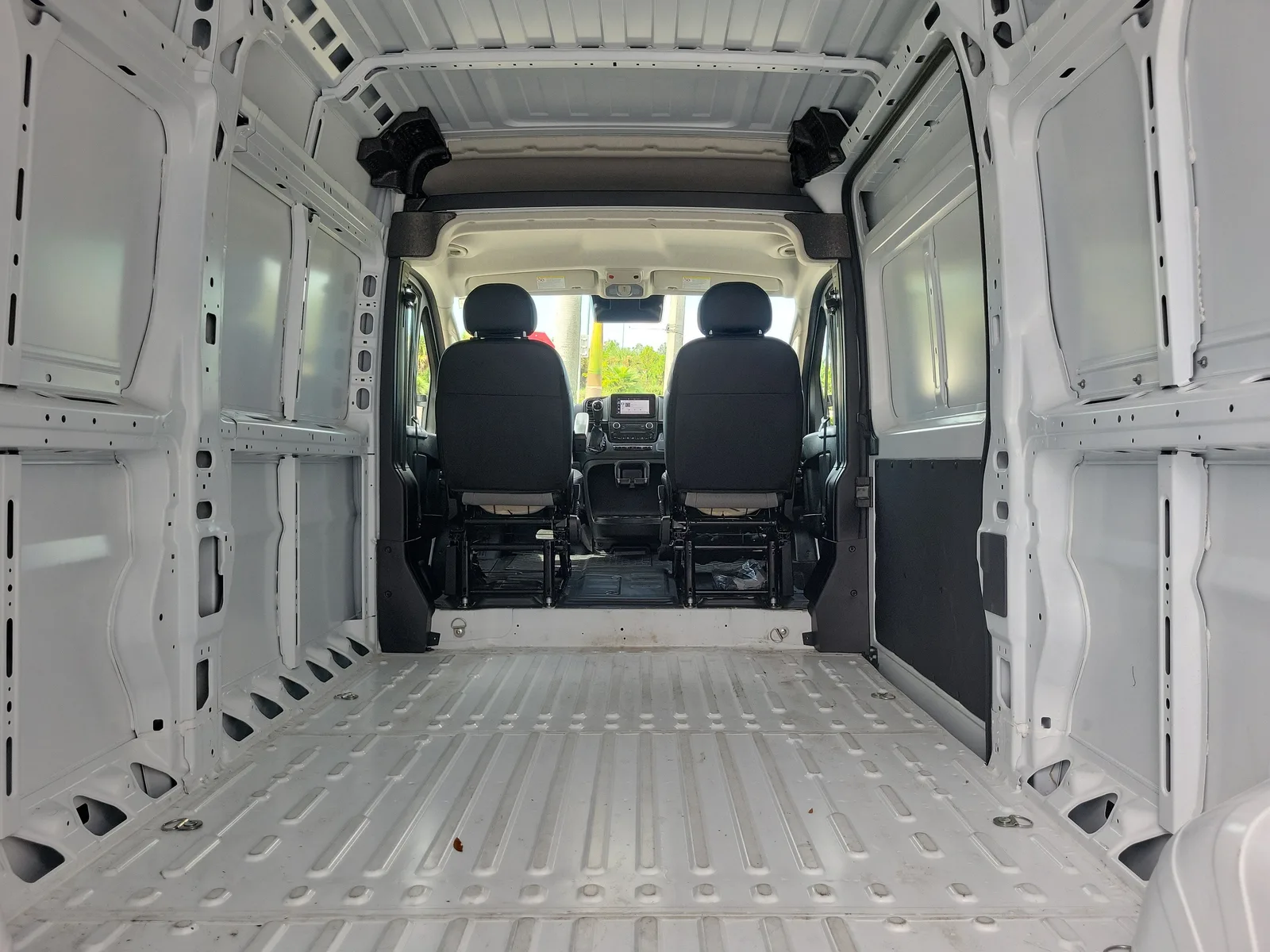 2026 RAM ProMaster Cargo Van Tradesman photo 11
