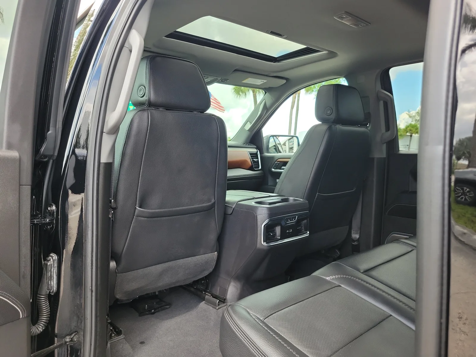 2023 GMC Sierra 1500 Denali photo 16