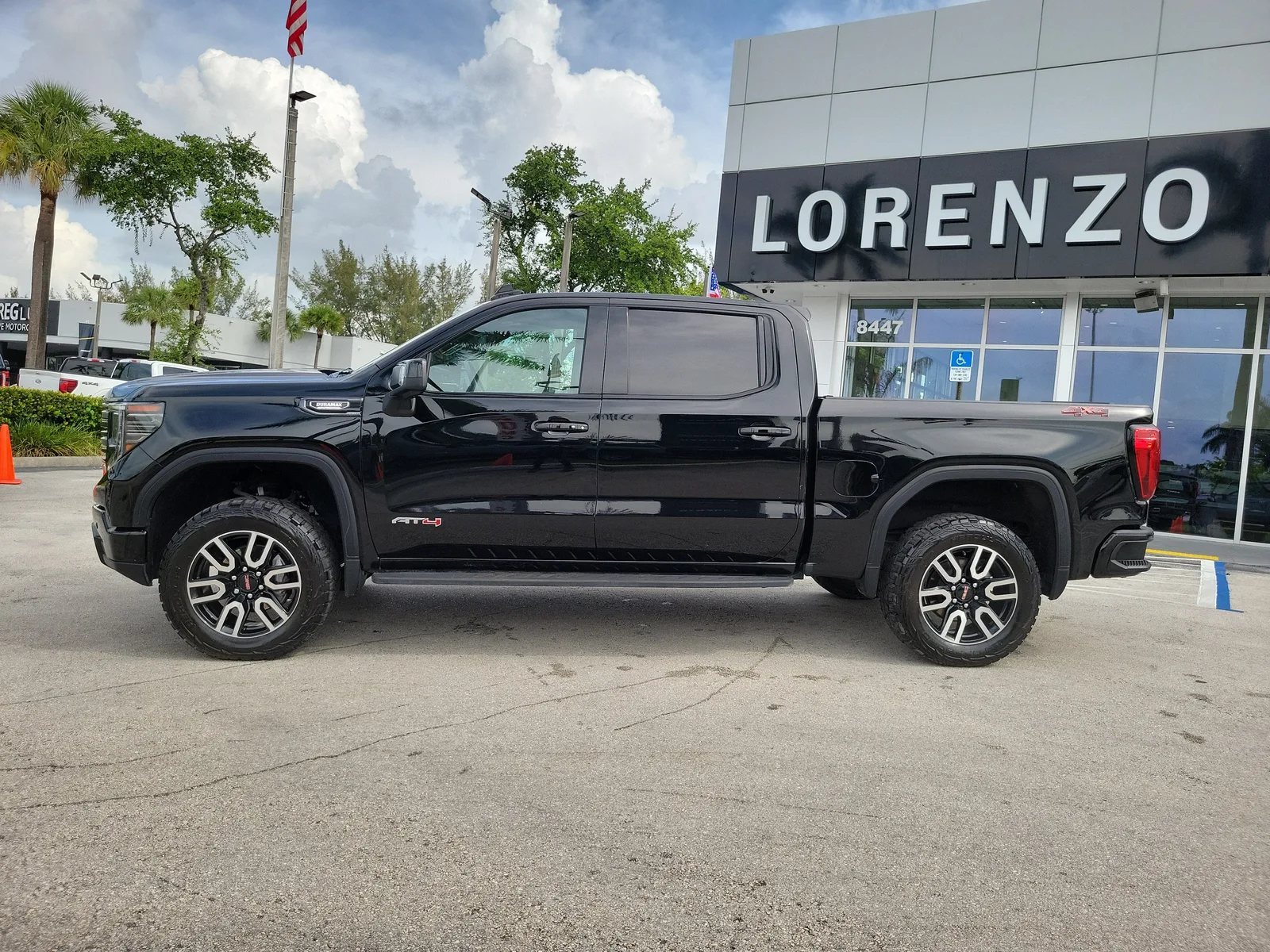 2024 GMC Sierra 1500 AT4 photo 8