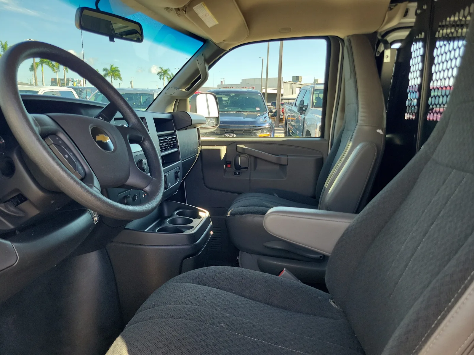 2025 Chevrolet Express Cargo Van Work Van photo 16
