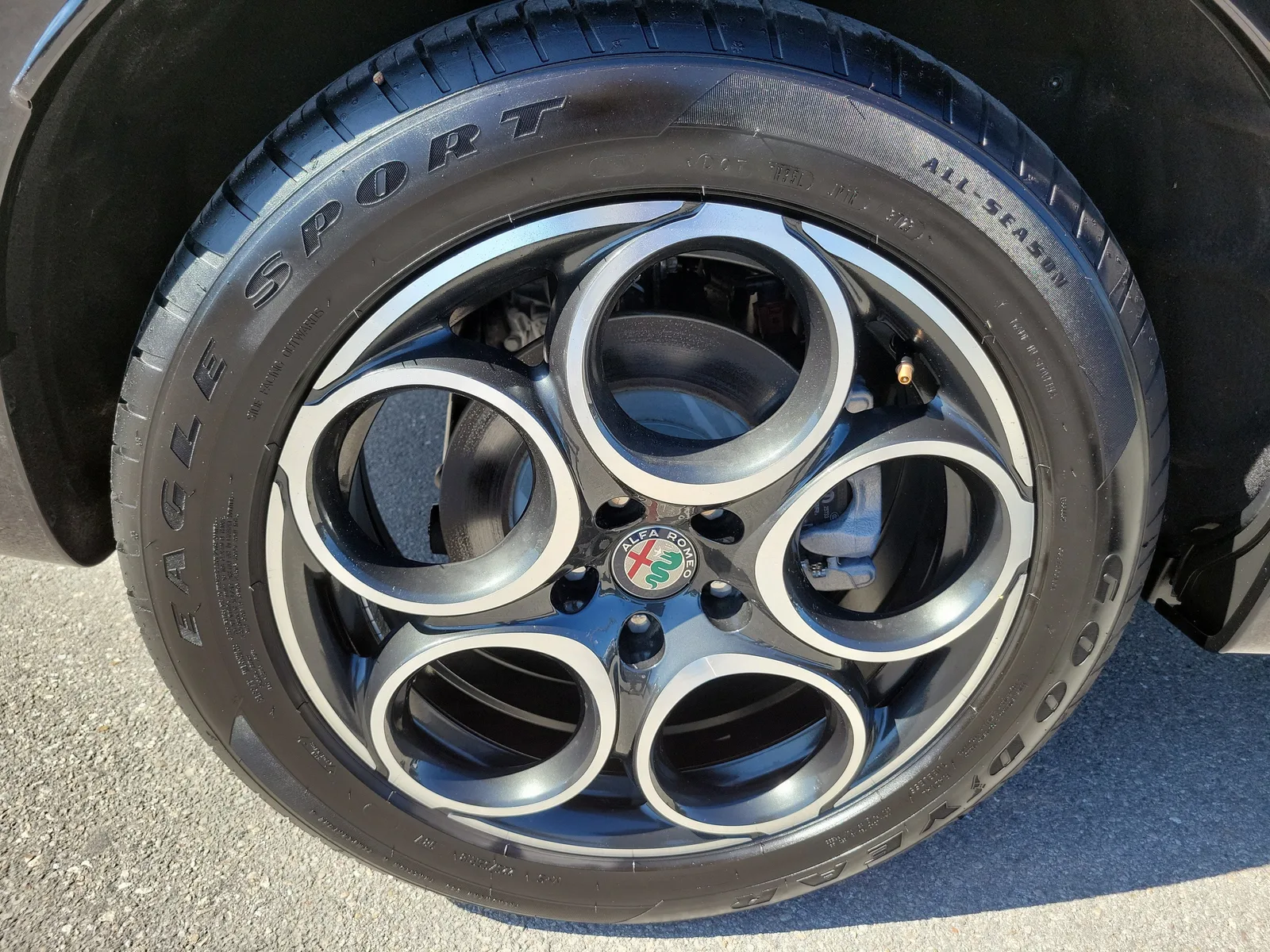 2024 Alfa Romeo Tonale Ti photo 30