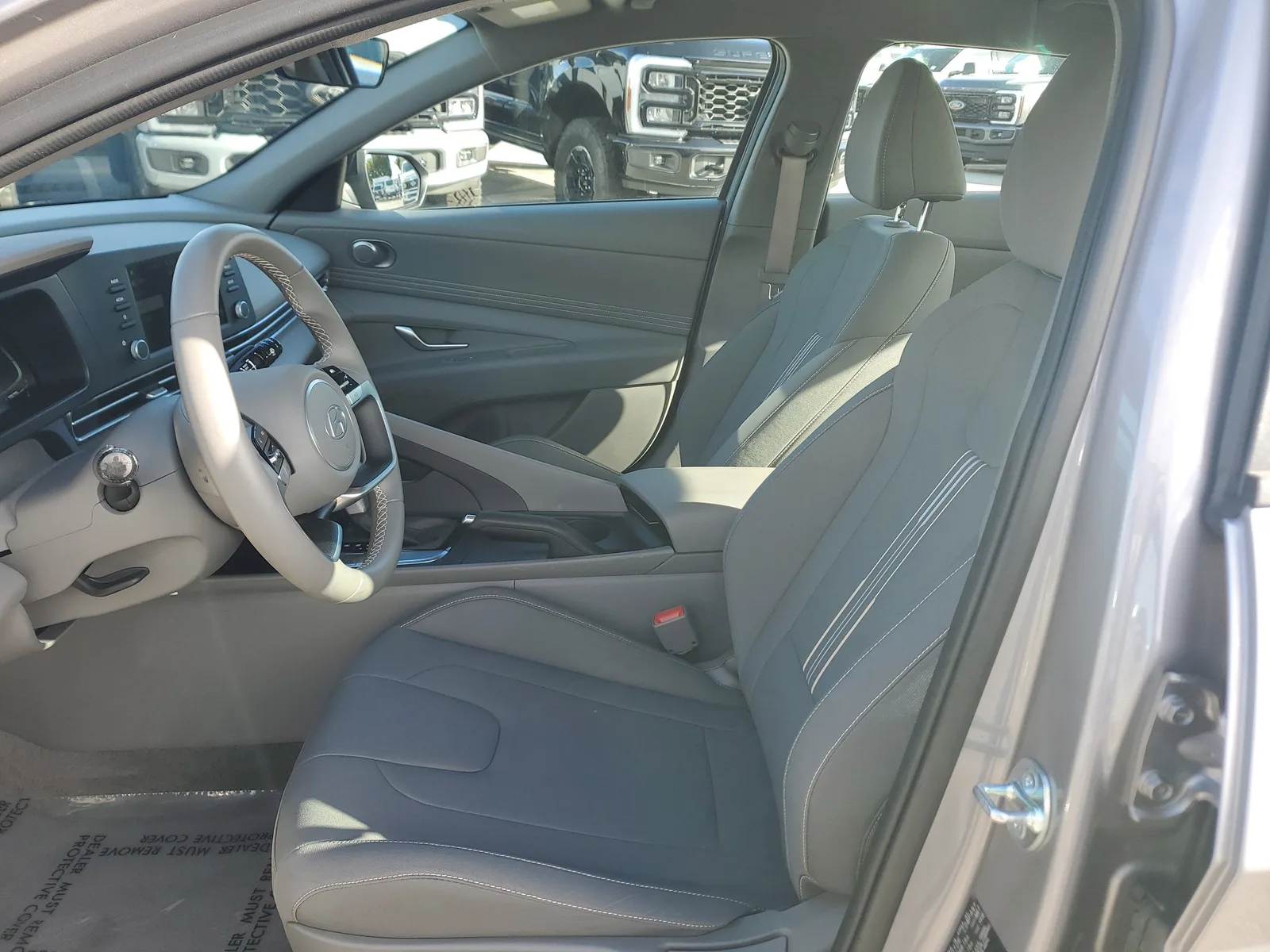 2025 Hyundai Elantra SEL Sport photo 11