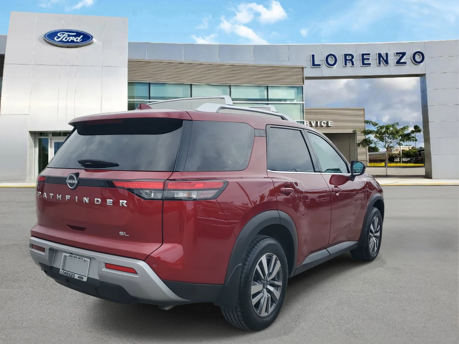 2024 Nissan Pathfinder SL photo 5