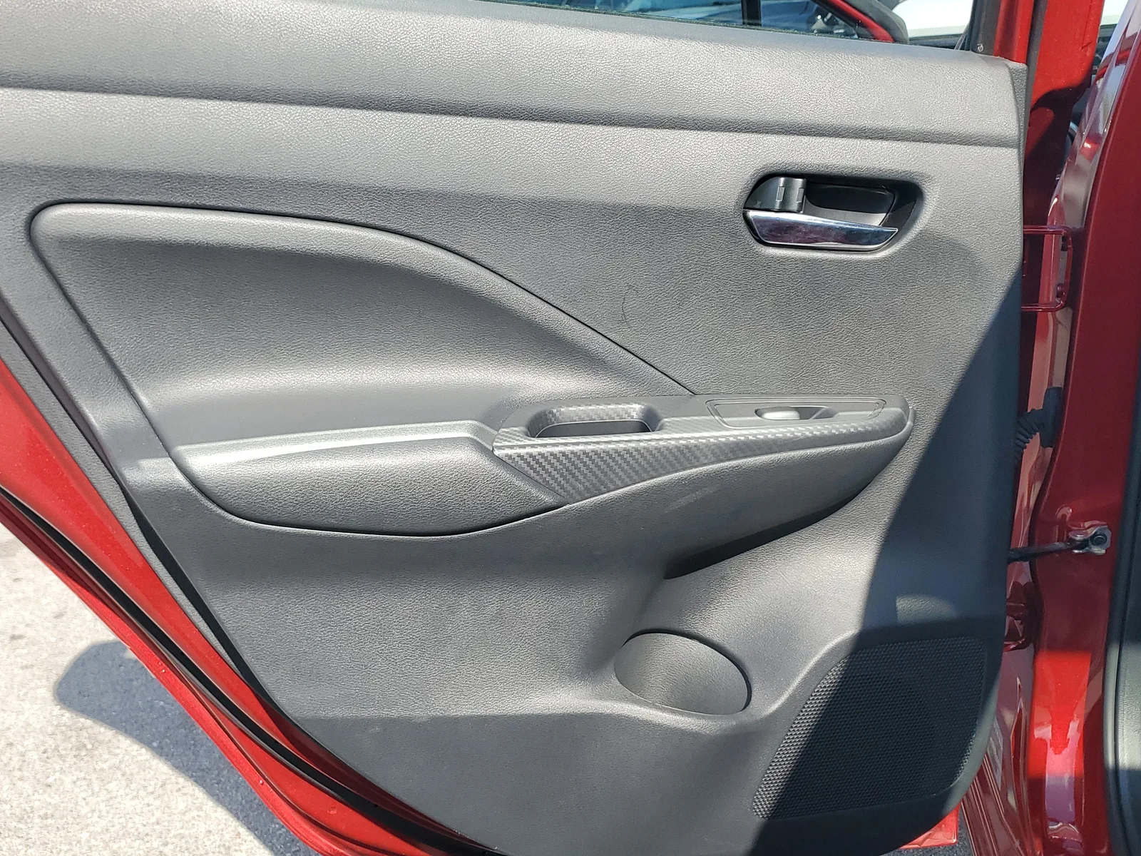 2025 Nissan Versa SV photo 27