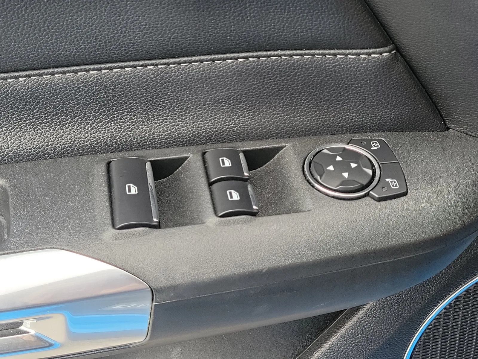 2022 Ford Mustang EcoBoost Premium photo 23