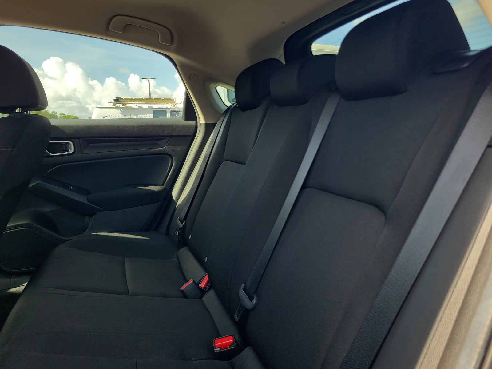 2024 Honda Civic Hatchback LX photo 12
