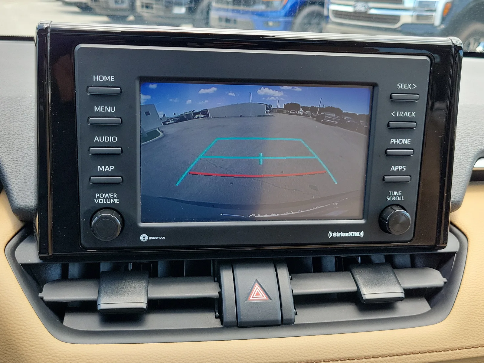 2022 Toyota RAV4 XLE photo 31
