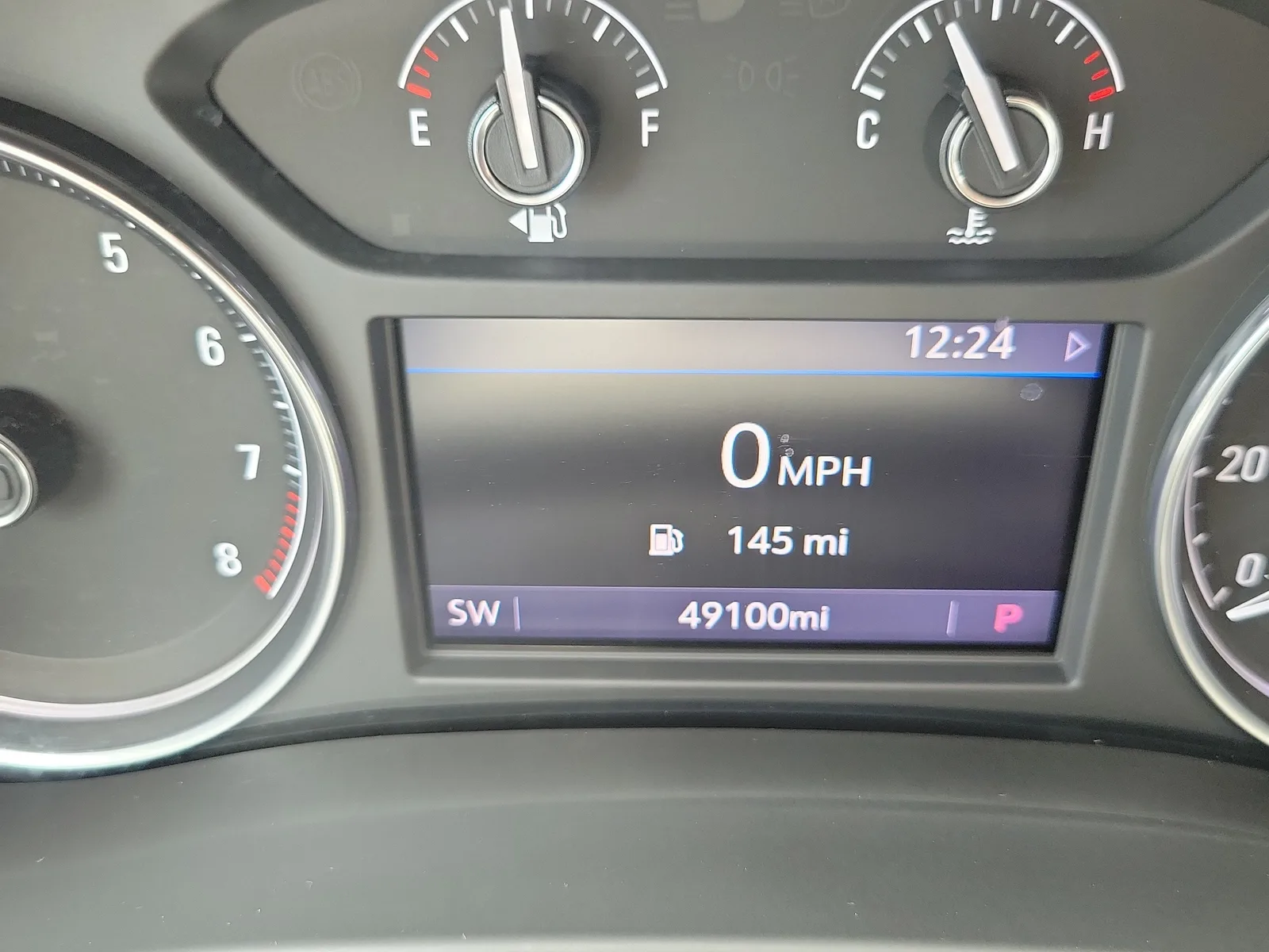 2022 Buick Enclave Essence photo 30