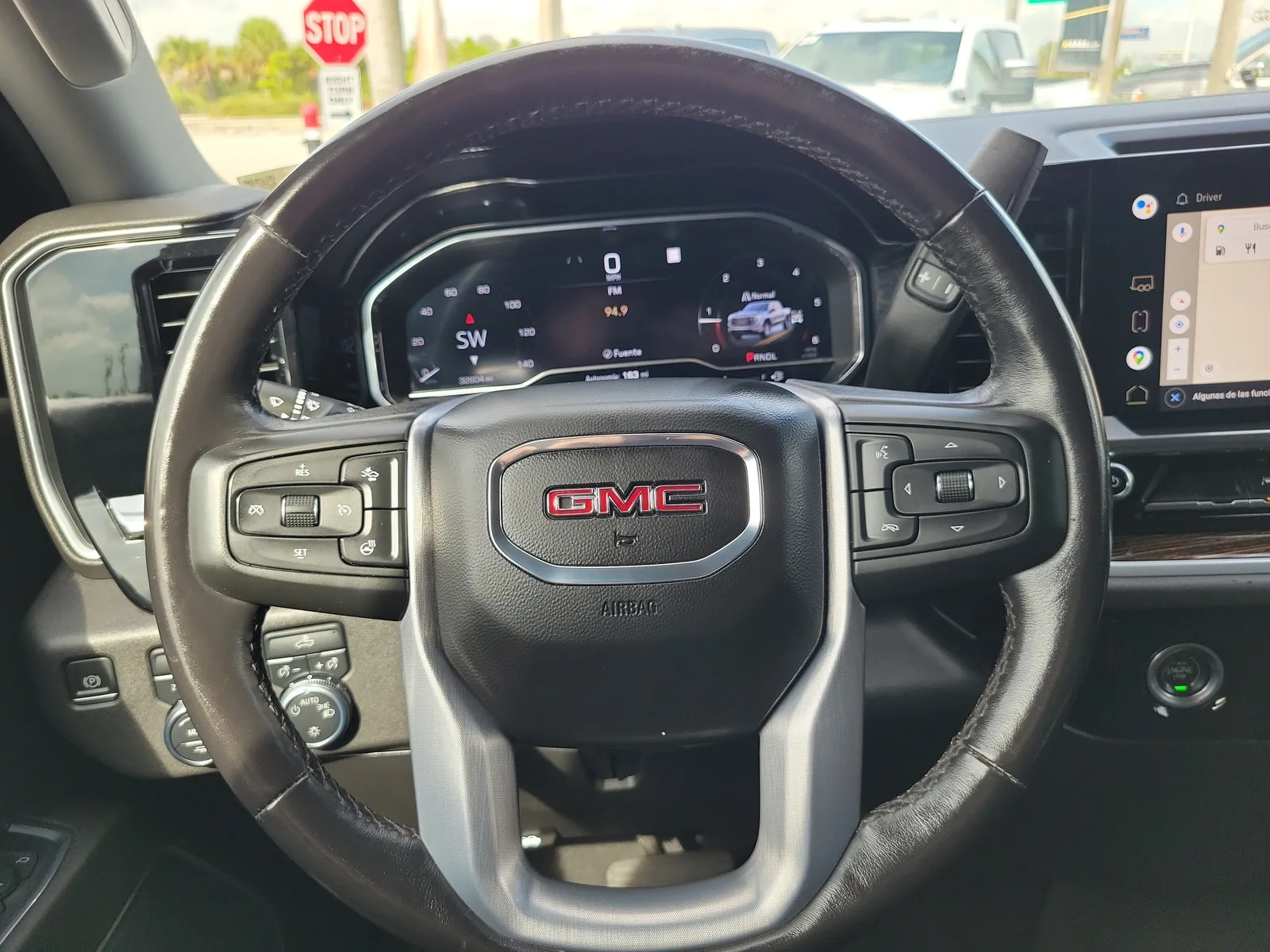2022 GMC Sierra 1500 SLE photo 17