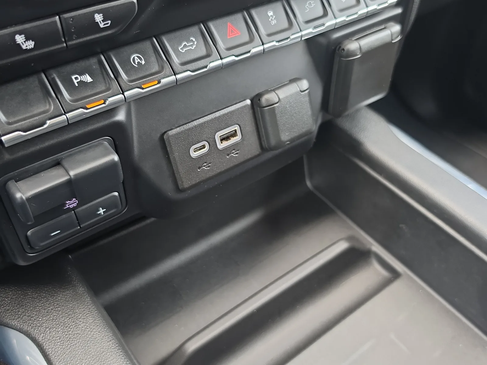 2021 Chevrolet Silverado 1500 LT Trail Boss 4WD photo 19