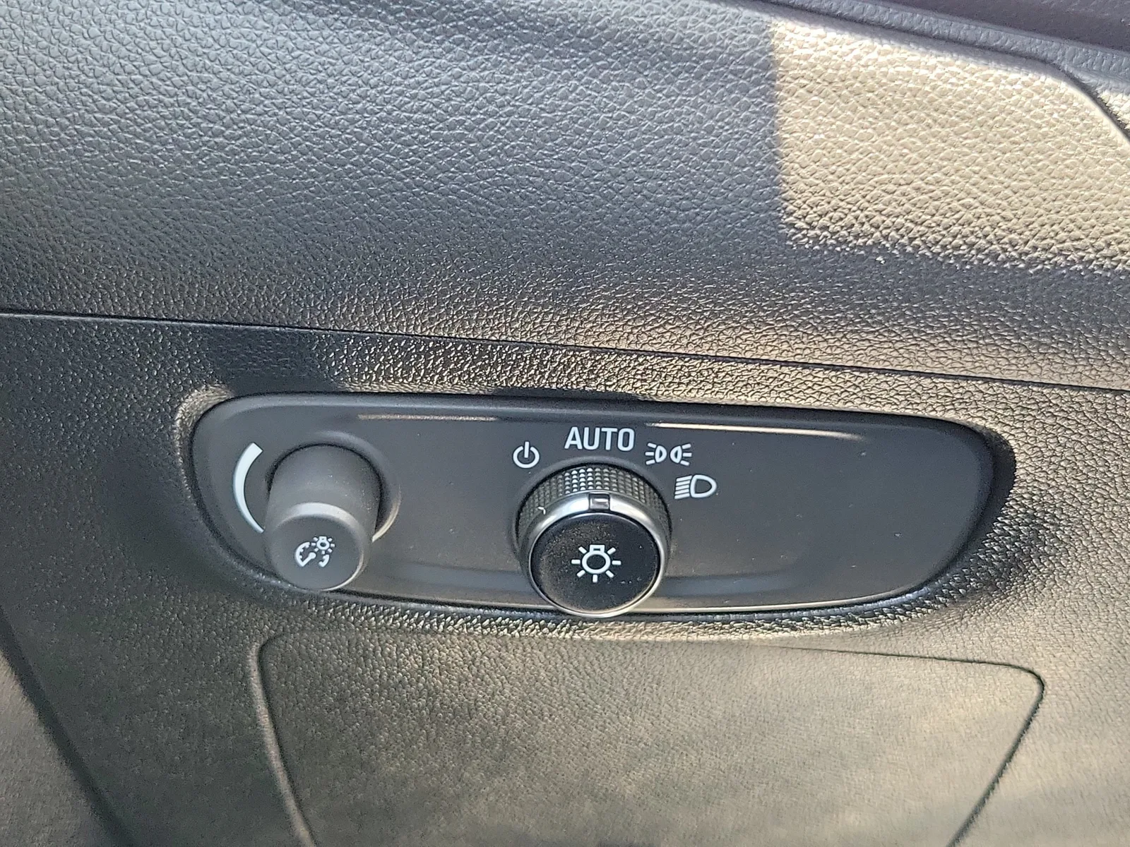 2024 Buick Encore GX Sport Touring photo 25