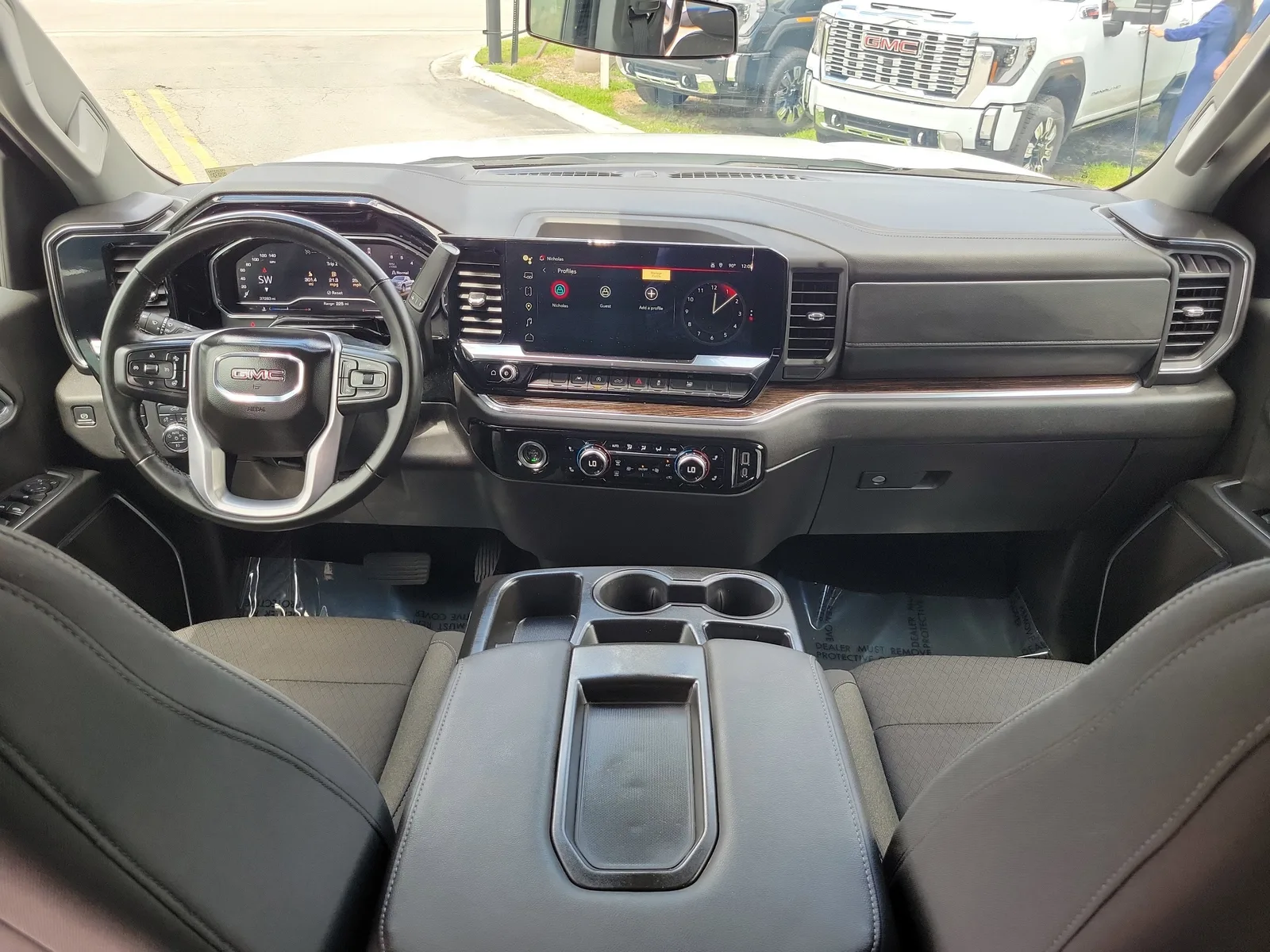 2024 GMC Sierra 1500 Elevation photo 17
