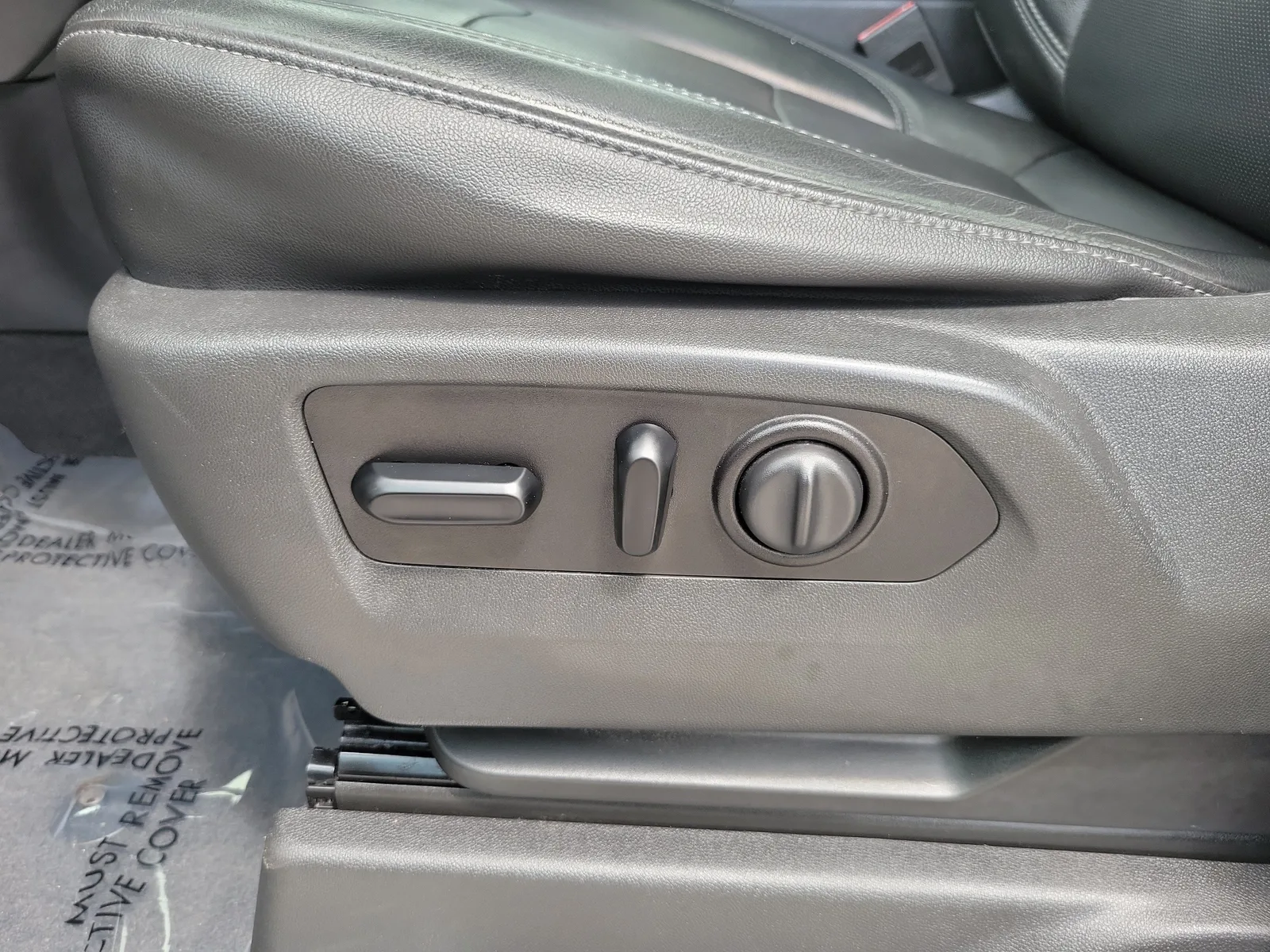 2020 GMC Sierra 1500 SLT photo 14