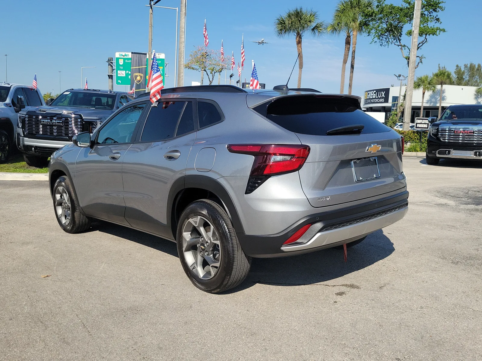 2025 Chevrolet Trax LT photo 7