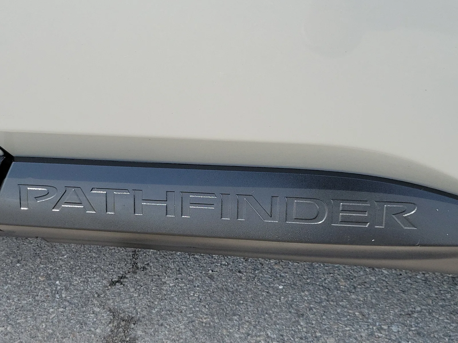 2024 Nissan Pathfinder SL photo 10