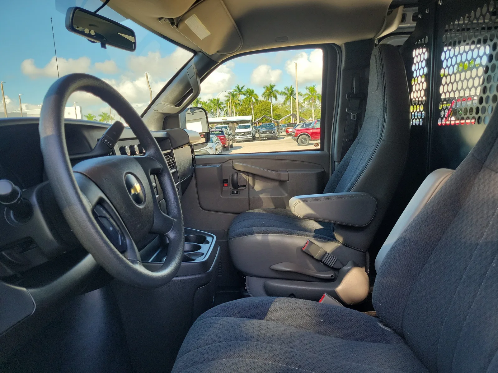 2025 Chevrolet Express Cargo Van Work Van photo 11