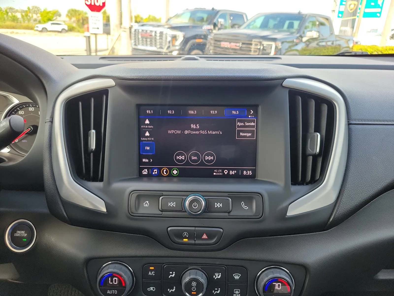 2023 GMC Terrain SLE photo 26